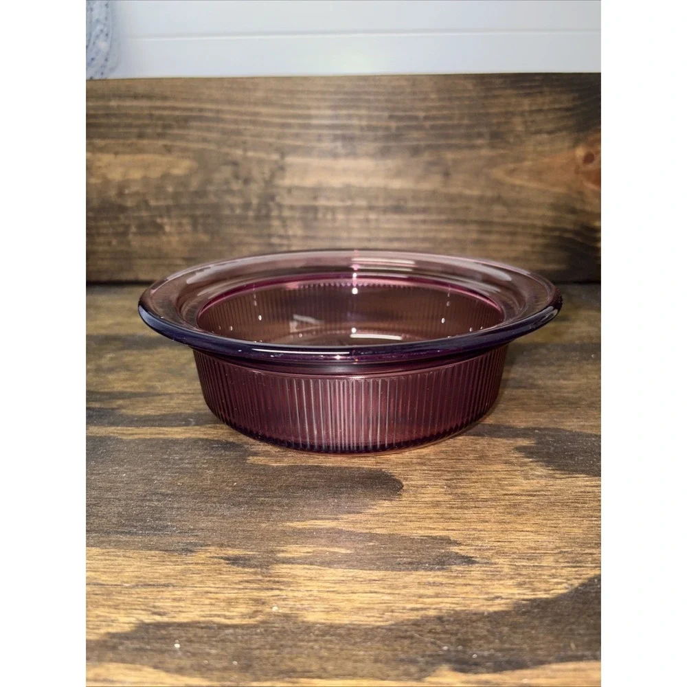 Corning Ware Visions Cranberry 1 Liter Sauce Pan and Round V-30-B 24oz Dish